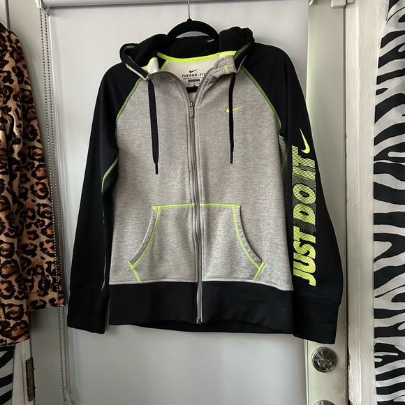Nike Therma-Fit Gray Hoodie - Picture 1 of 3